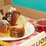 Garlic Knots & Marinara (4)