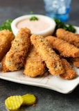 BATTERED FRIED PICKLE SPEARS