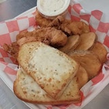 DELUXE CHICKEN TENDER BASKET